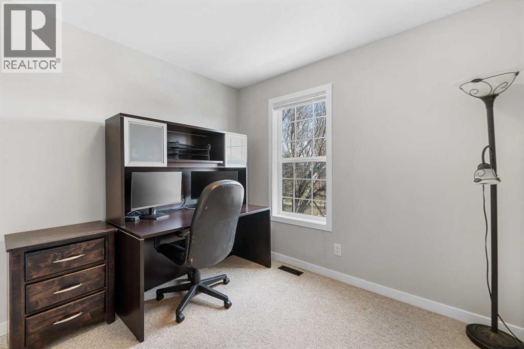 215 Prestwick Heights SE, Calgary, Alberta  T2Z 4K3 - Photo 15 - A2303319