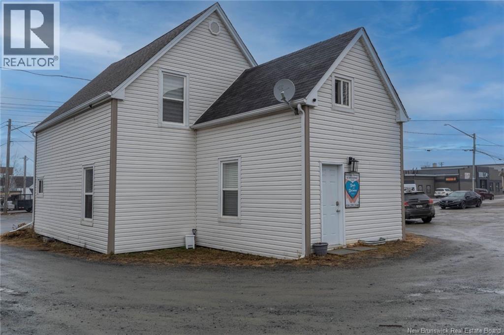112 Duke Street, Miramichi, New Brunswick  E1N 1H2 - Photo 2 - NB137774
