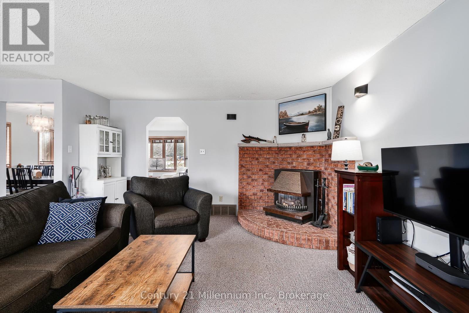 213 Jane Street, Clearview, Ontario  L0M 1S0 - Photo 18 - S12877204