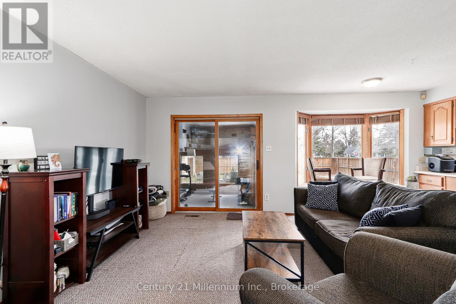 213 Jane Street, Clearview, Ontario  L0M 1S0 - Photo 21 - S12877204