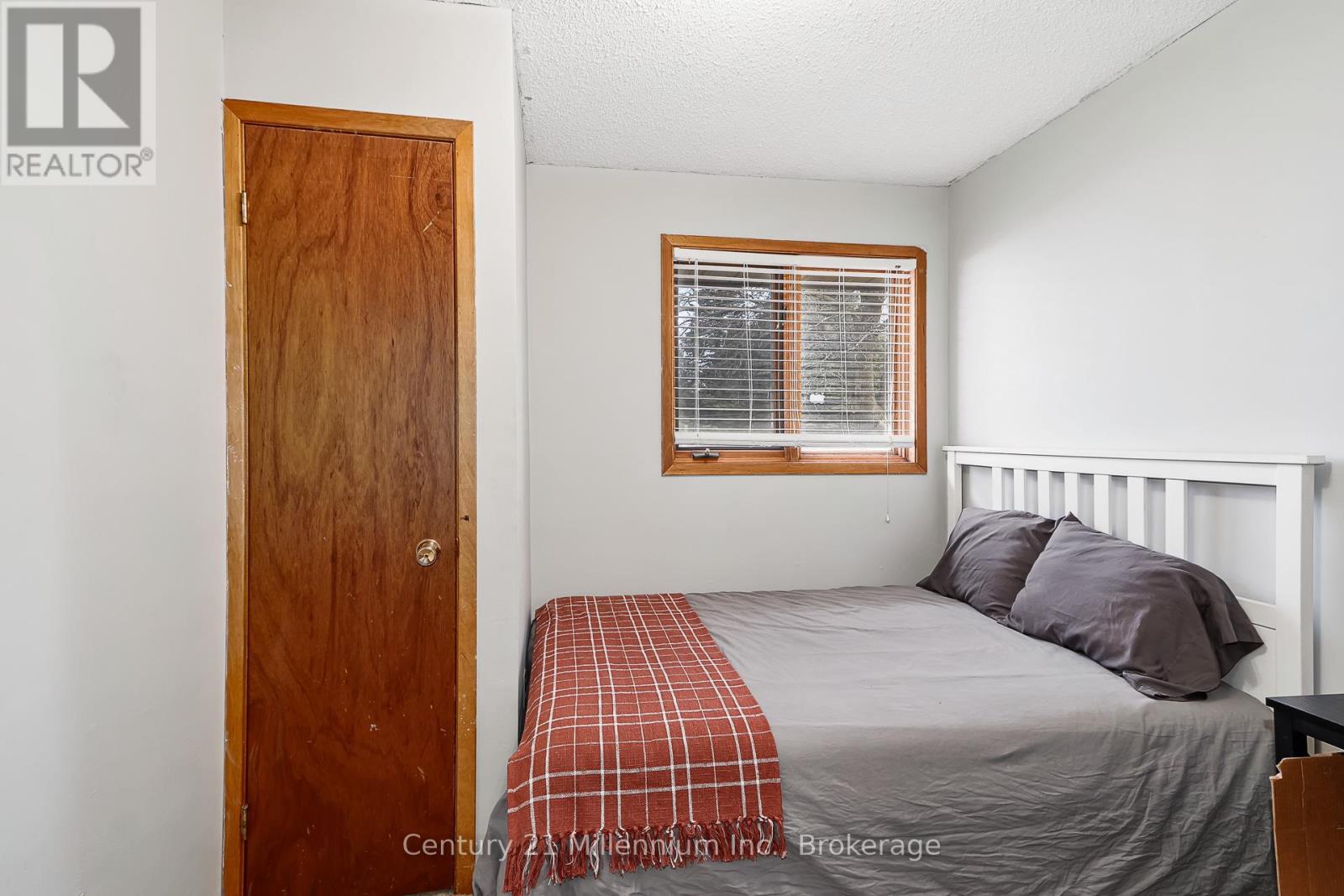 213 Jane Street, Clearview, Ontario  L0M 1S0 - Photo 26 - S12877204