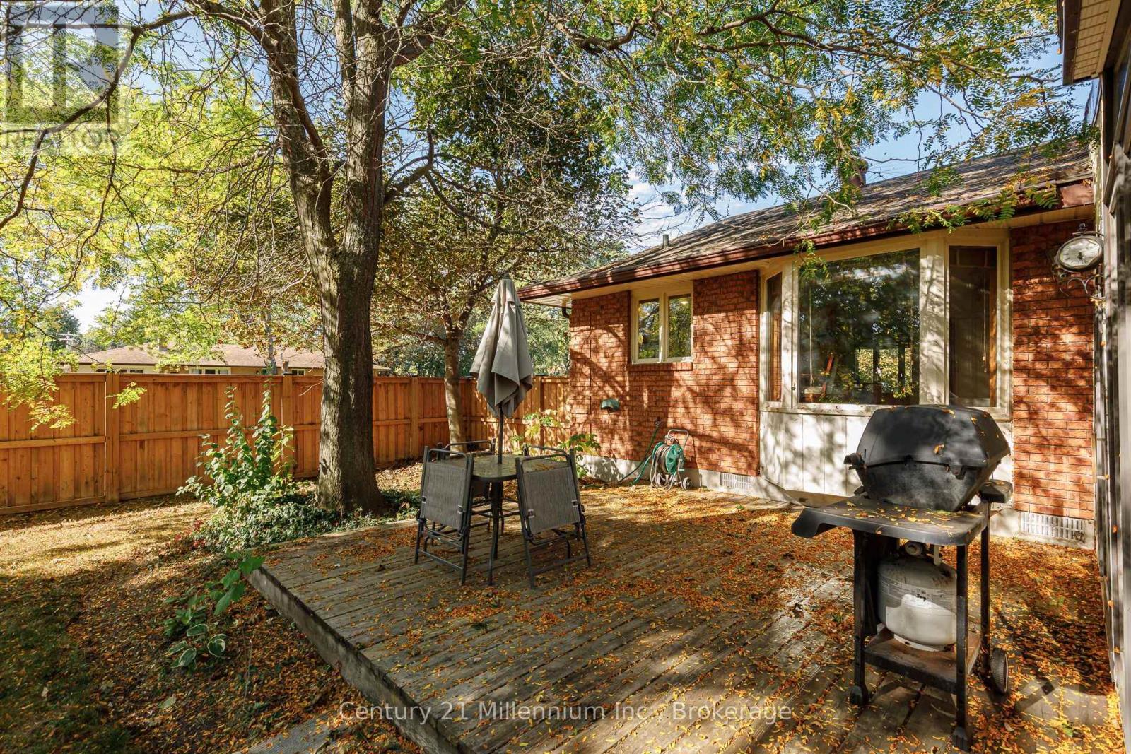 213 Jane Street, Clearview, Ontario  L0M 1S0 - Photo 38 - S12877204