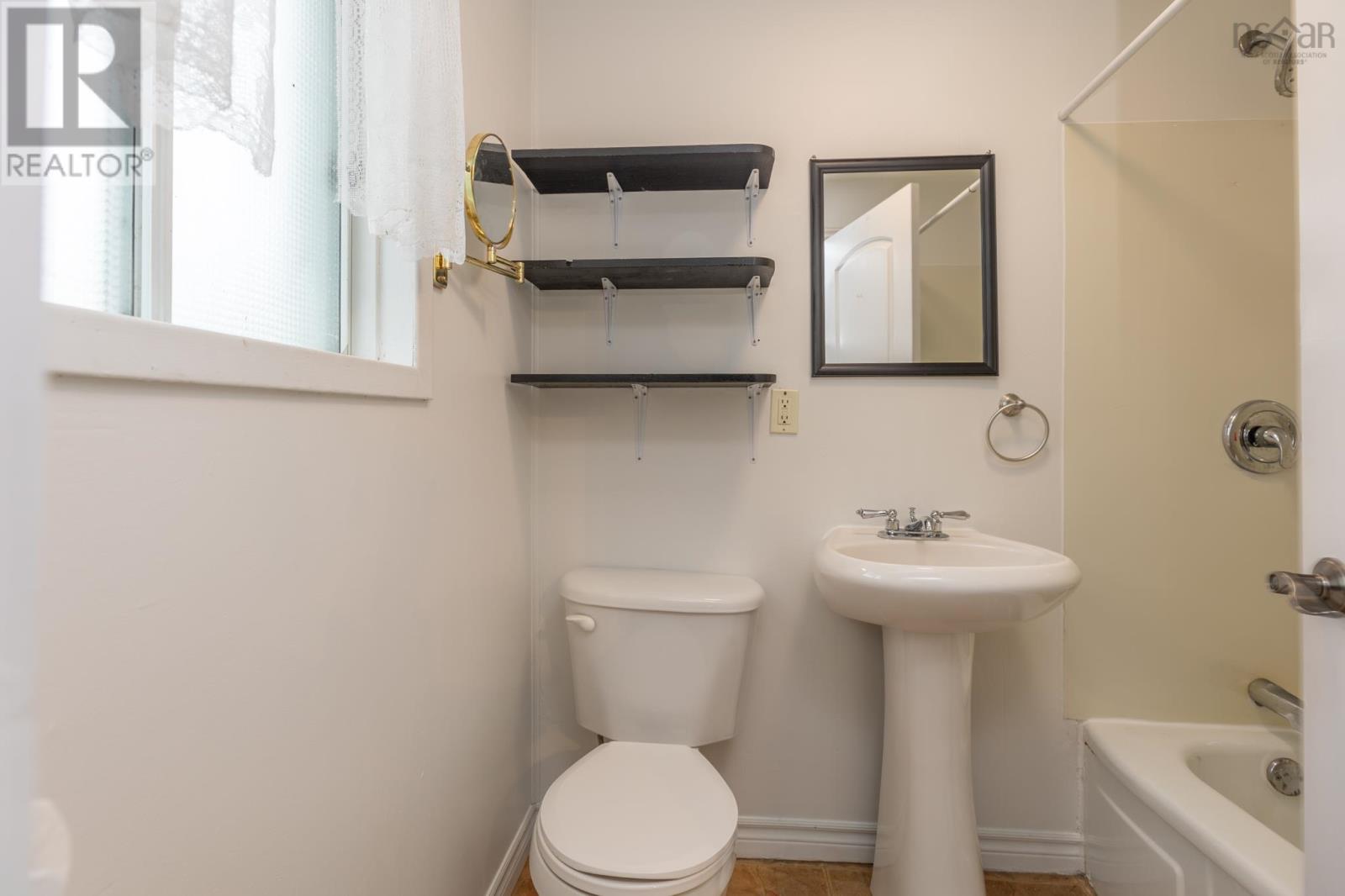 805 Highway 1, Hebron, Nova Scotia  B5A 5Z5 - Photo 12 - 202608324