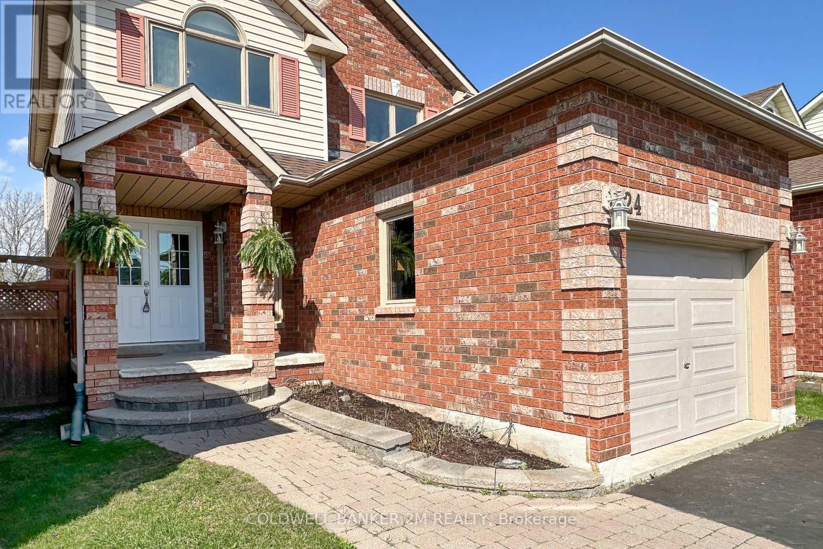 24 Mallory Street, Clarington, Ontario  L1E 2B4 - Photo 3 - E13033926