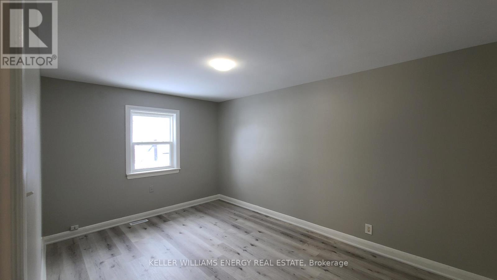 Upper - 201 Celina Street, Oshawa, Ontario  L1H 4N7 - Photo 13 - E13033948