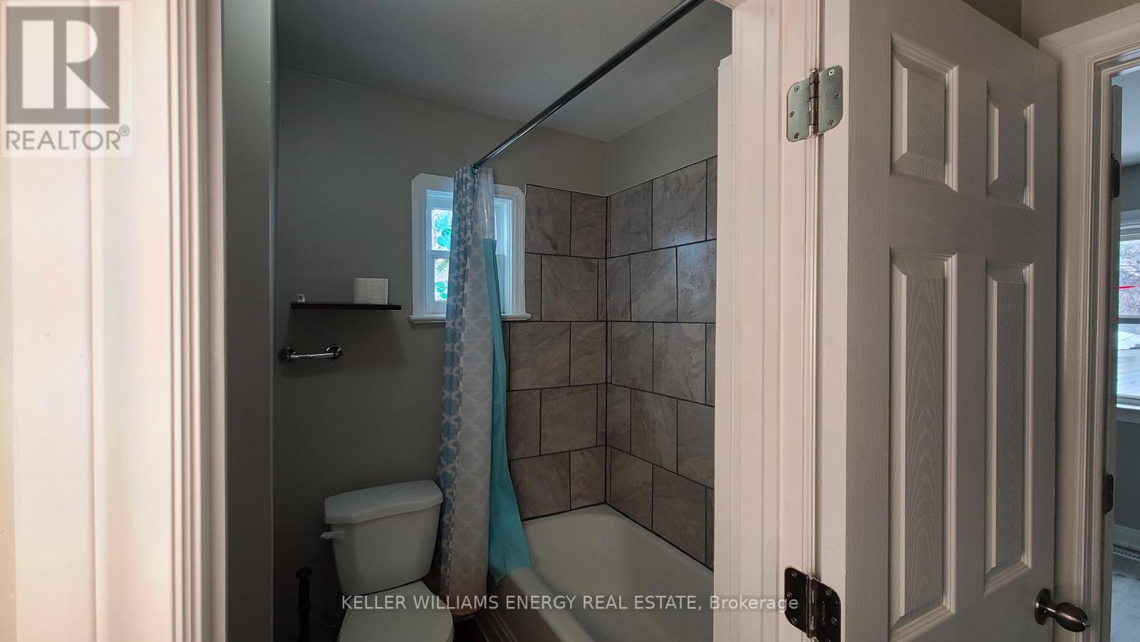 Upper - 201 Celina Street, Oshawa, Ontario  L1H 4N7 - Photo 18 - E13033948