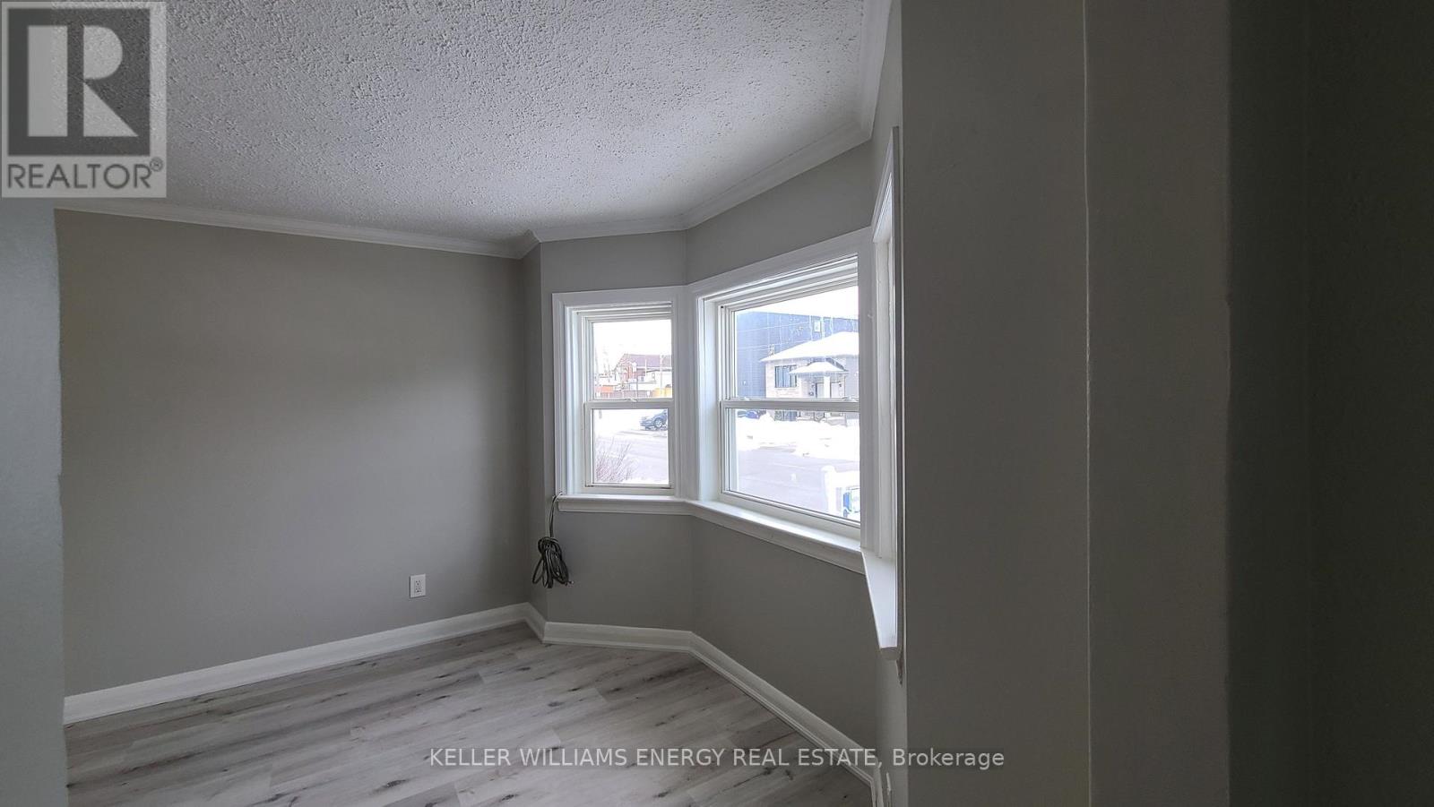 Upper - 201 Celina Street, Oshawa, Ontario  L1H 4N7 - Photo 5 - E13033948