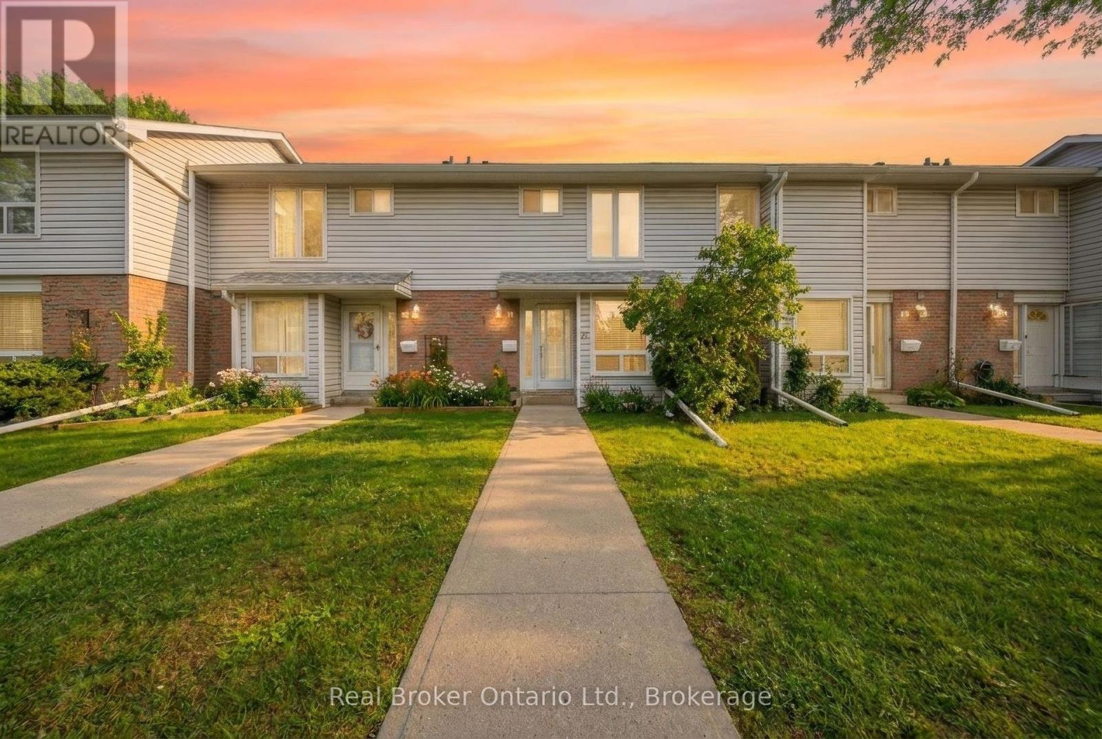 41 - 32 Mowat Boulevard, Kitchener, Ontario  N2E 1X4 - Photo 2 - X13033894