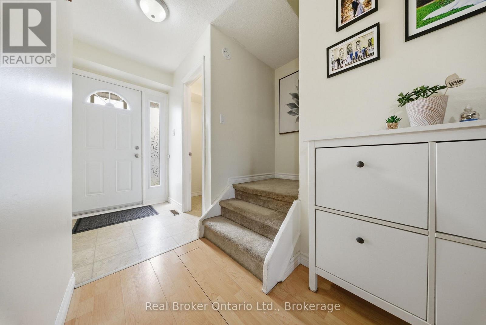 41 - 32 Mowat Boulevard, Kitchener, Ontario  N2E 1X4 - Photo 3 - X13033894