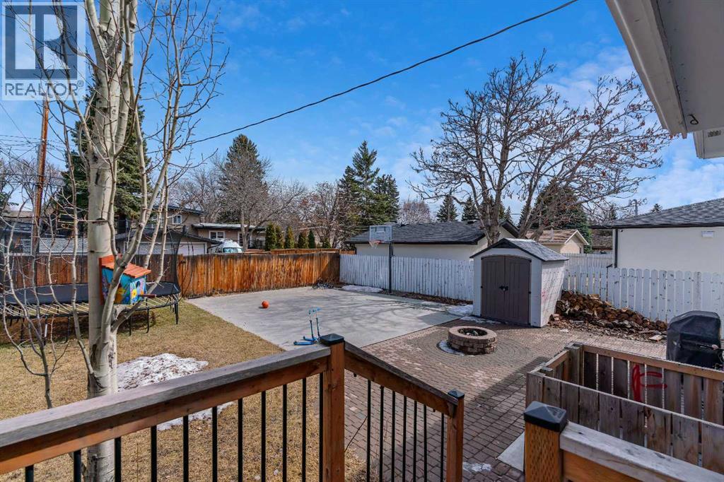 3116 Brentwood Boulevard NW, Calgary, Alberta  T2L 1J8 - Photo 24 - A2301479