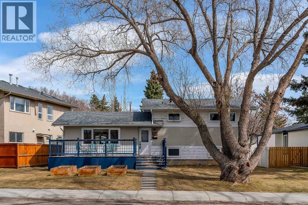 3116 Brentwood Boulevard NW, Calgary, Alberta  T2L 1J8 - Photo 2 - A2301479