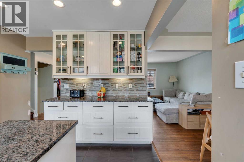 3116 Brentwood Boulevard NW, Calgary, Alberta  T2L 1J8 - Photo 10 - A2301479