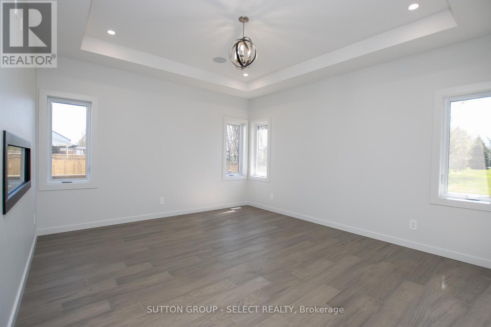 99 Optimist Drive, Southwold, Ontario  N5P 0G4 - Photo 22 - X13033974