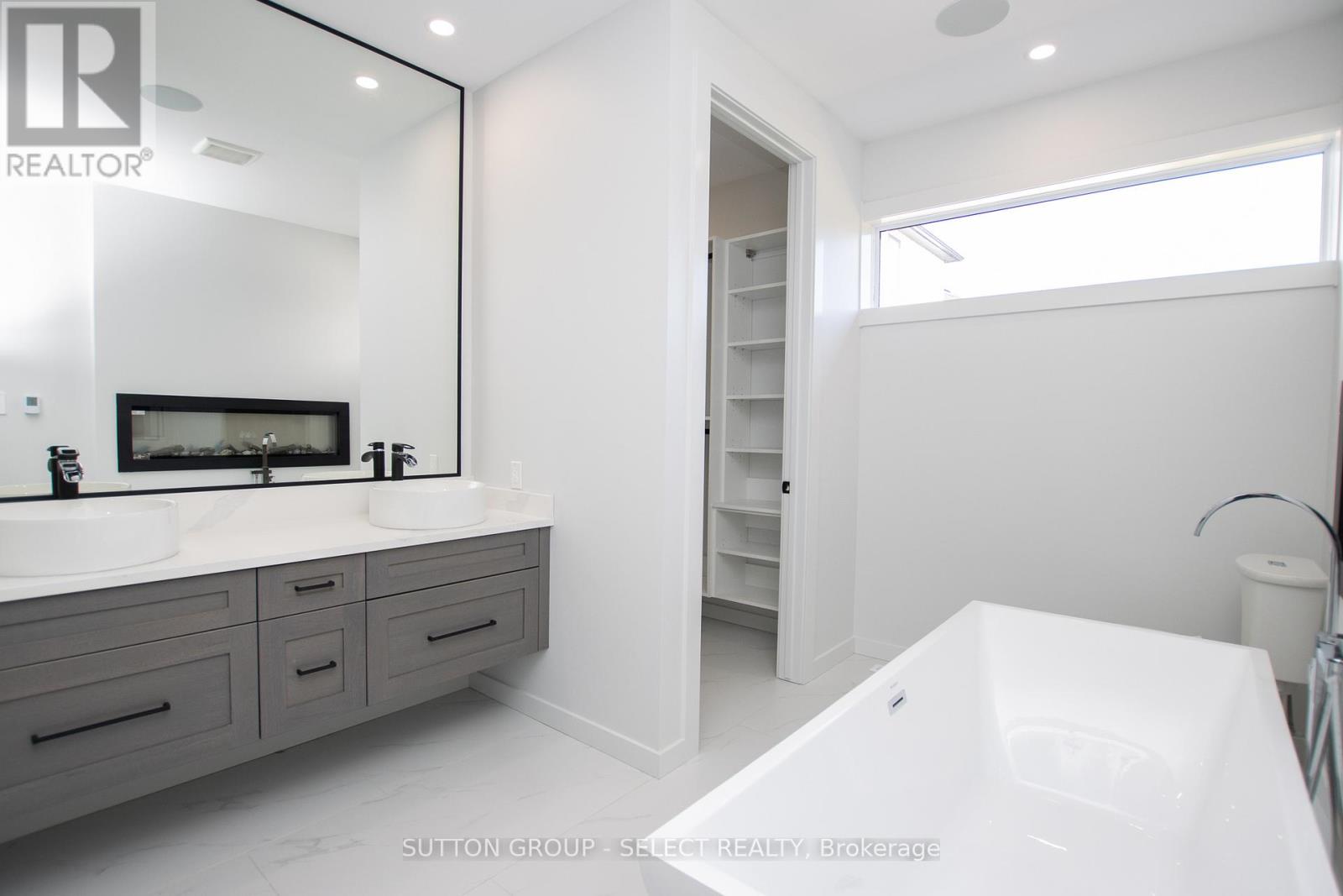 99 Optimist Drive, Southwold, Ontario  N5P 0G4 - Photo 25 - X13033974