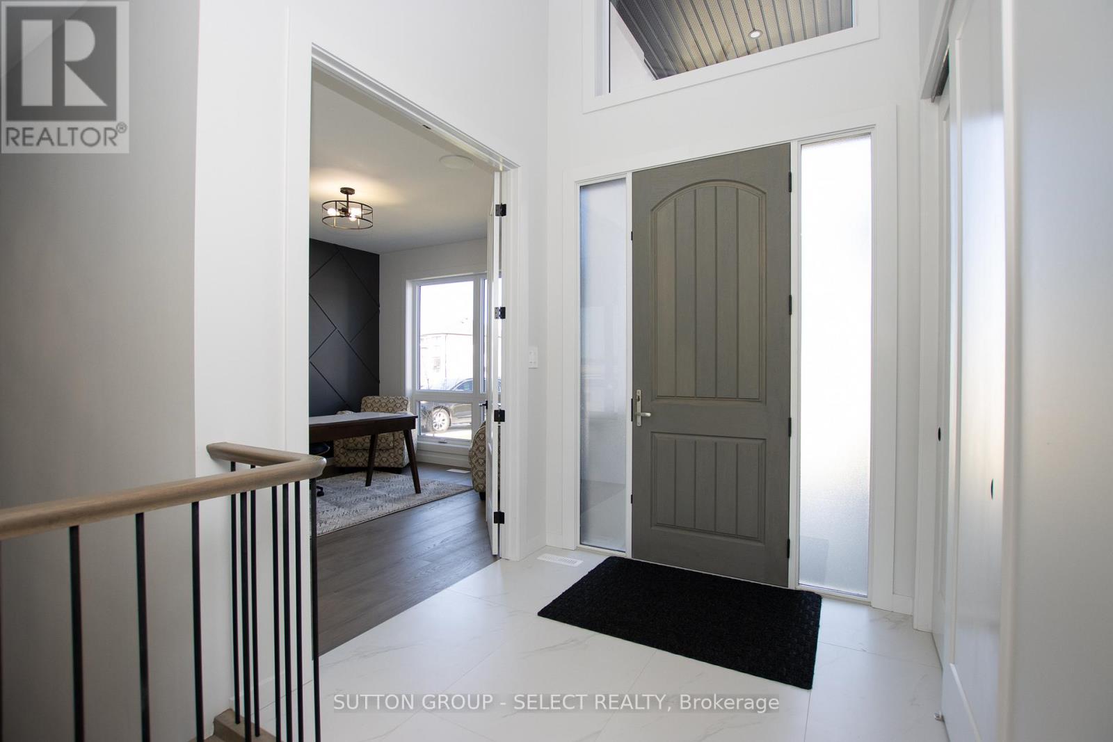 99 Optimist Drive, Southwold, Ontario  N5P 0G4 - Photo 4 - X13033974