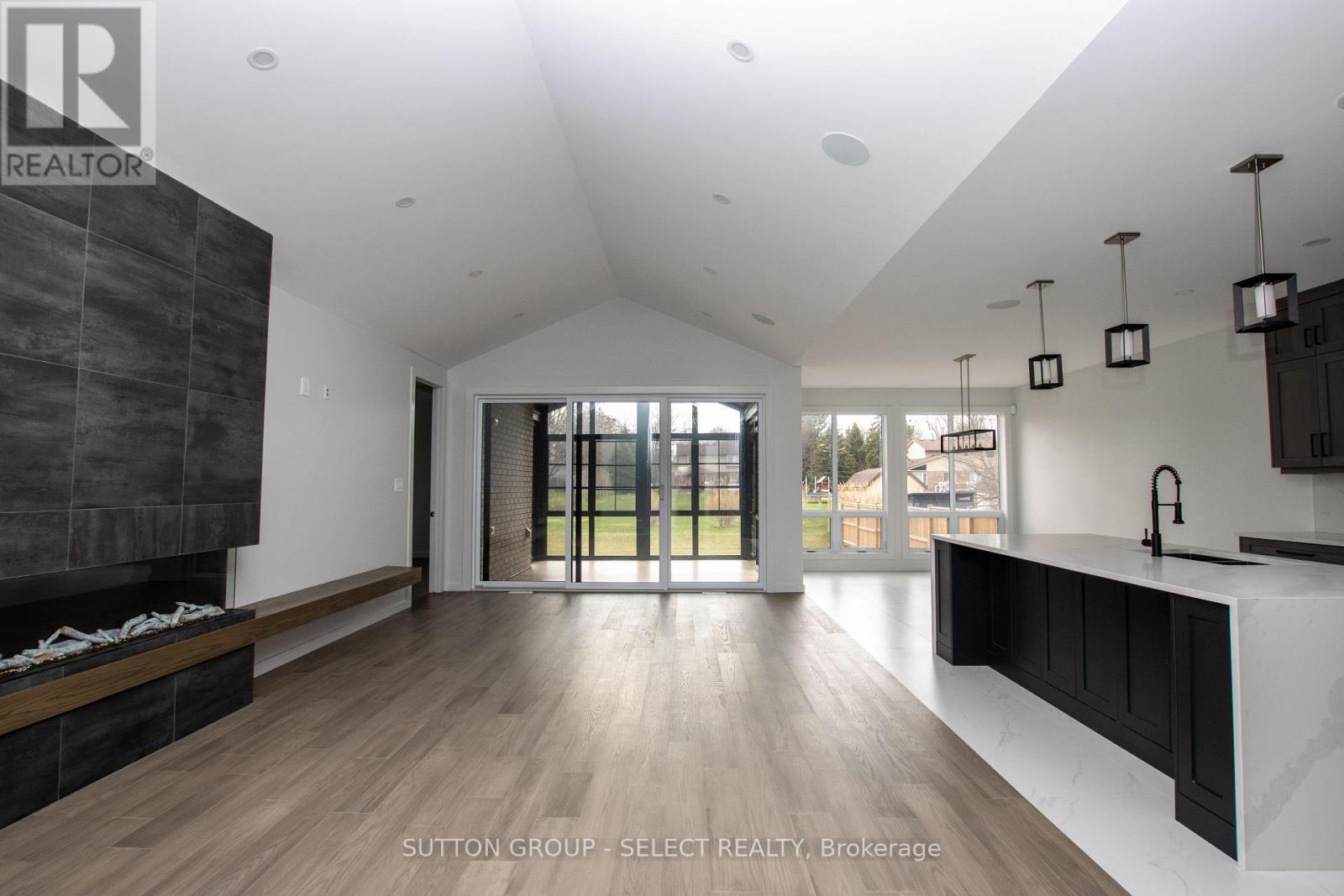 99 Optimist Drive, Southwold, Ontario  N5P 0G4 - Photo 7 - X13033974