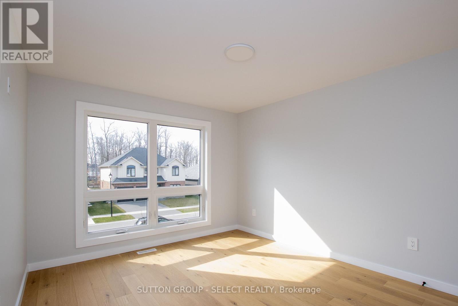 88 Optimist Drive, Southwold, Ontario  N5P 3T2 - Photo 17 - X13033988