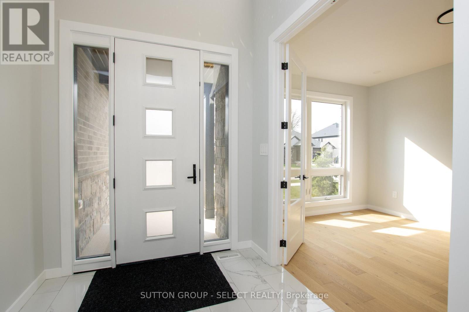 88 Optimist Drive, Southwold, Ontario  N5P 3T2 - Photo 3 - X13033988