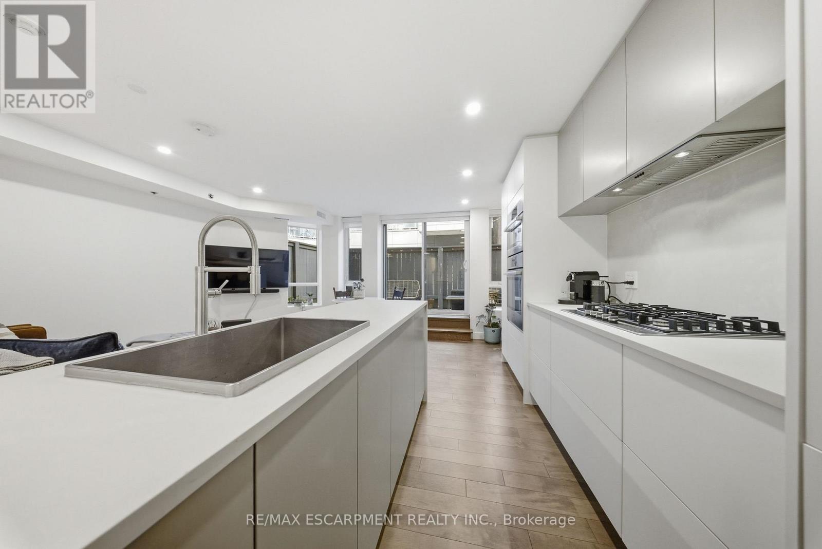 Th1 - 127 Queen Street E, Toronto, Ontario  M5C 1S3 - Photo 3 - C13033940