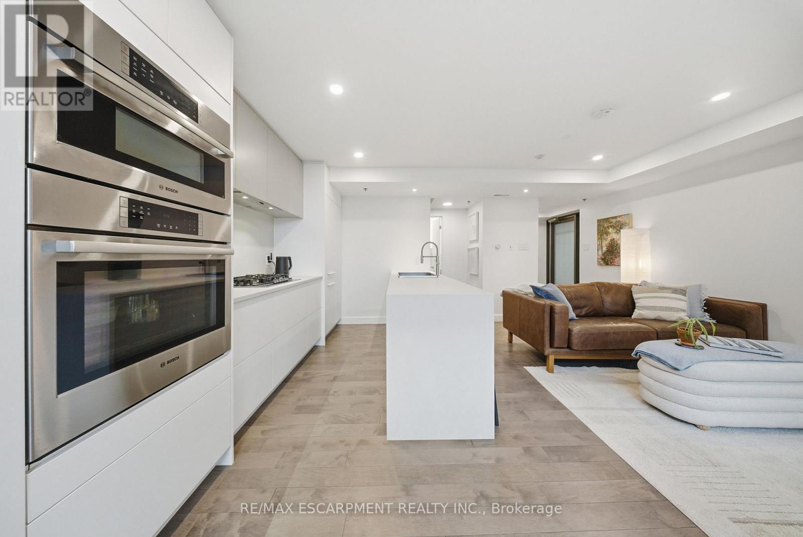 Th1 - 127 Queen Street E, Toronto, Ontario  M5C 1S3 - Photo 4 - C13033940