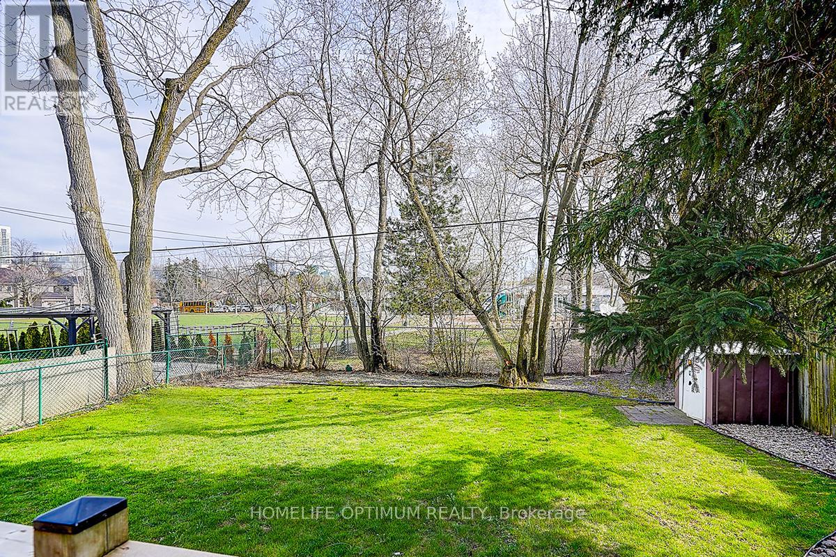 225 Horsham Avenue, Toronto, Ontario  M2N 2A7 - Photo 4 - C13033966