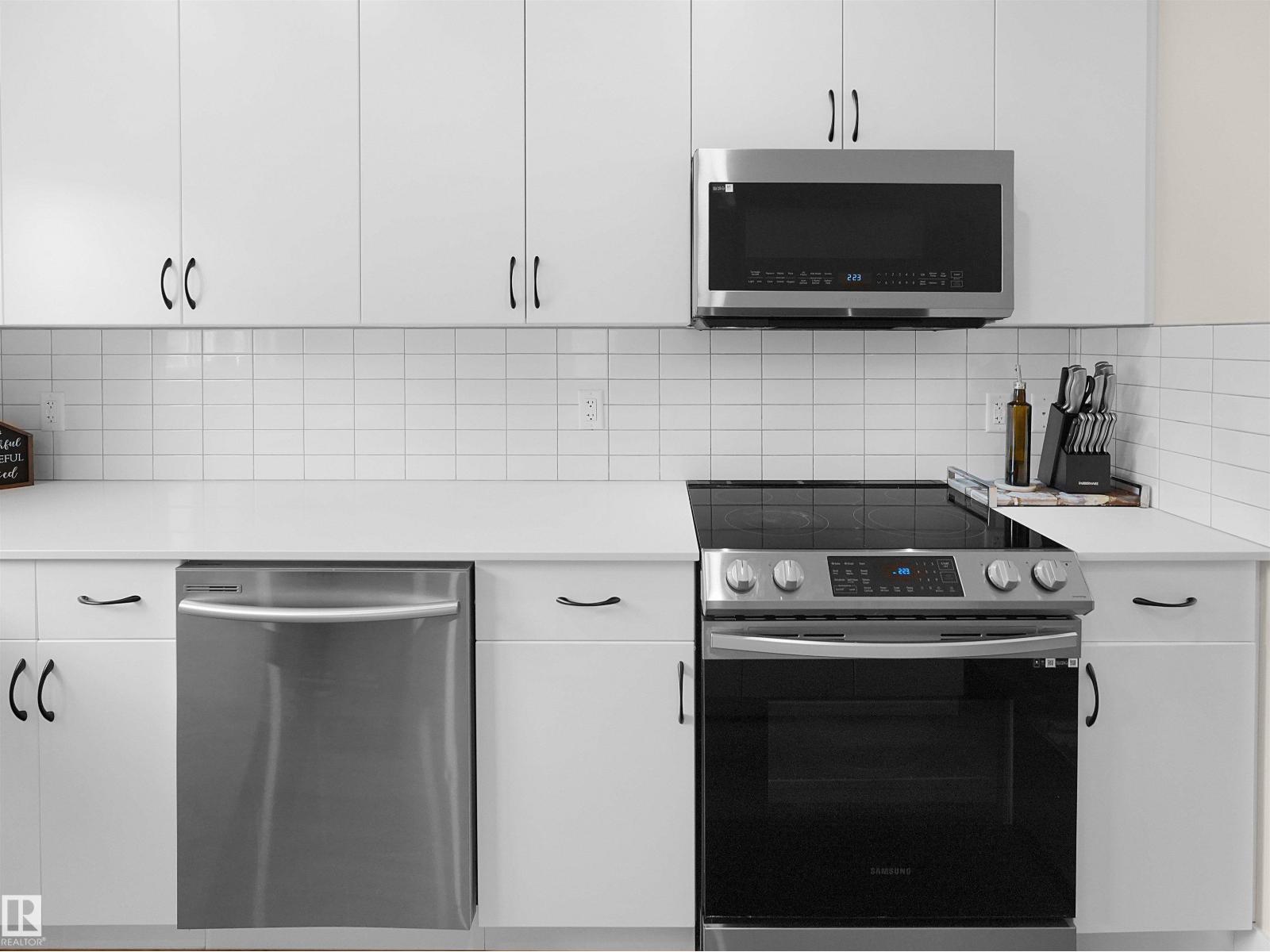 209 Desrochers Bv Sw, Edmonton, Alberta  T6W 4N2 - Photo 11 - E4483688