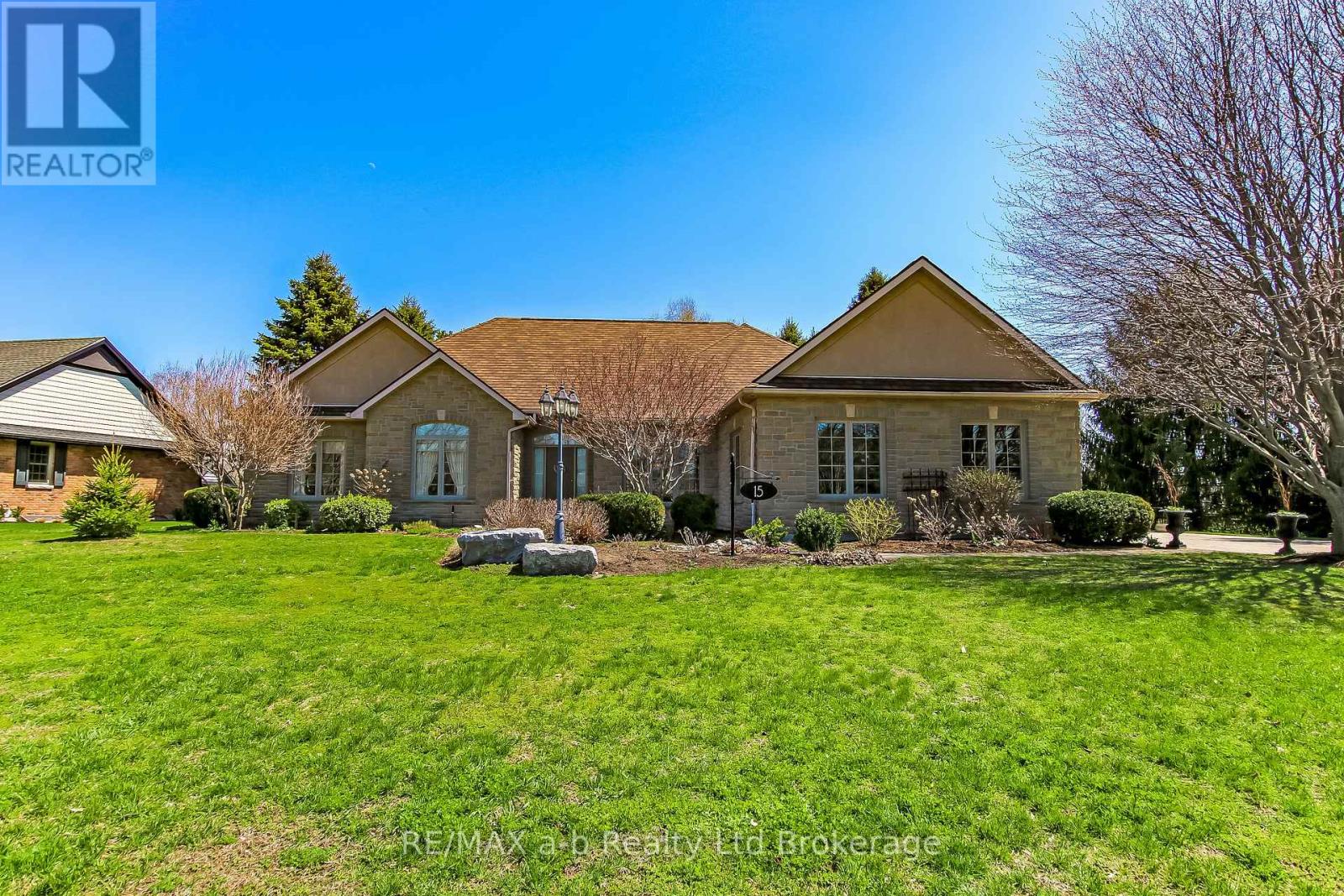 15 Otterview Drive, Norwich, Ontario  N0J 1R0 - Photo 1 - X12870016