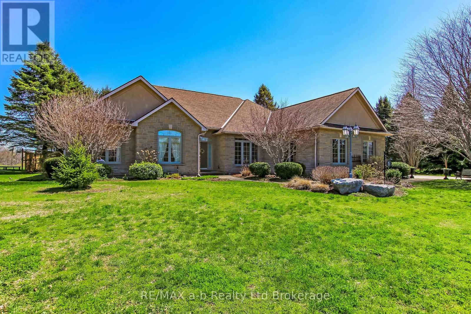 15 Otterview Drive, Norwich, Ontario  N0J 1R0 - Photo 2 - X12870016