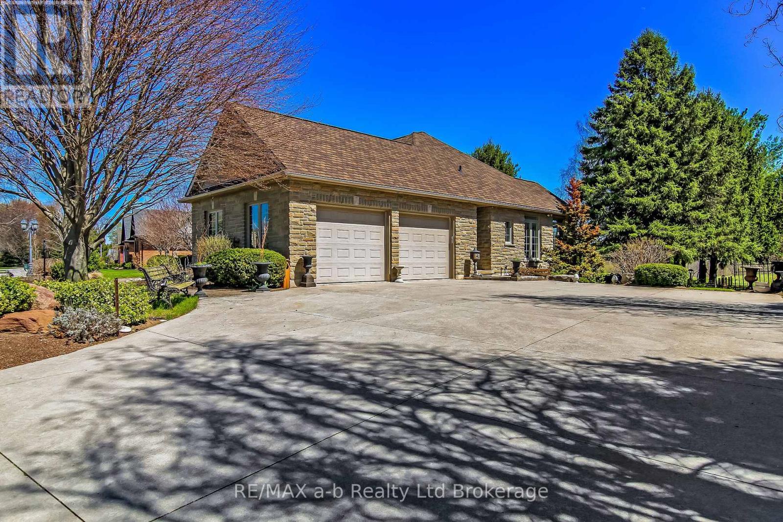 15 Otterview Drive, Norwich, Ontario  N0J 1R0 - Photo 3 - X12870016