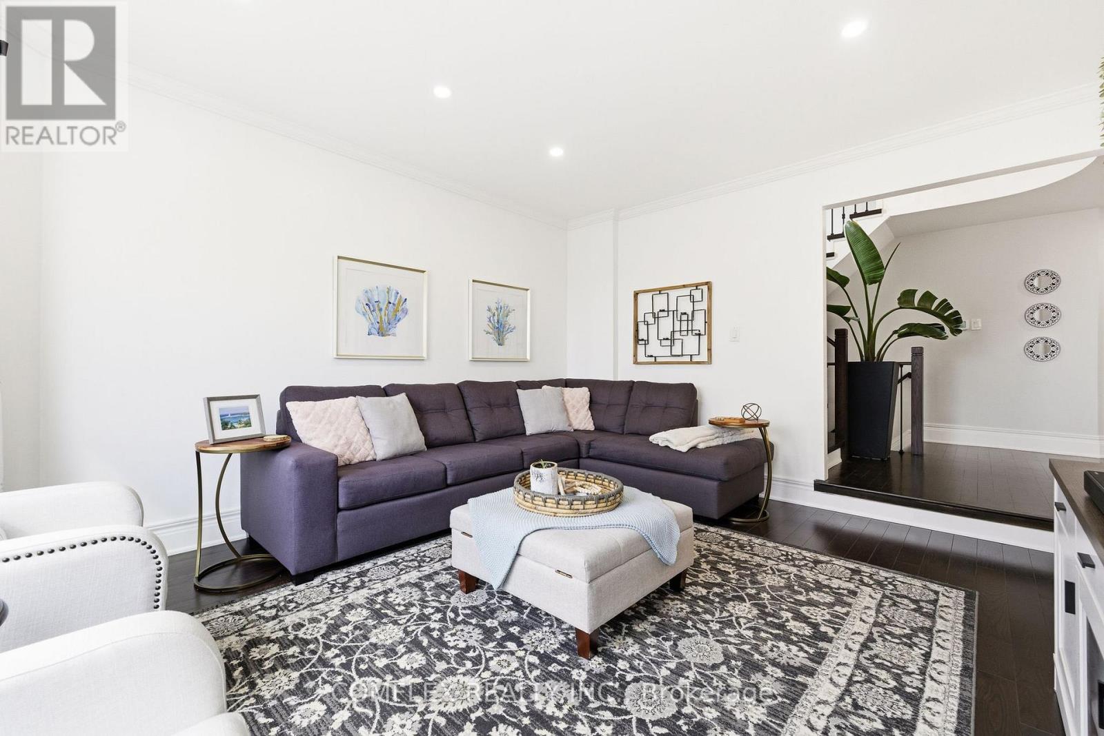 119 Robert Adams Drive, Clarington, Ontario  L1E 2C4 - Photo 8 - E13033952