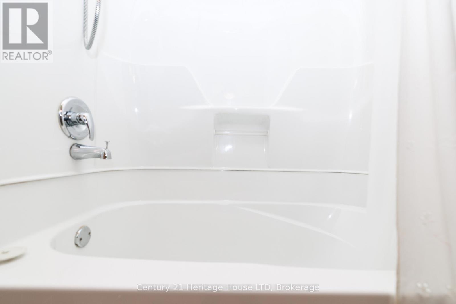 4114 Campbell Avenue, Niagara Falls, Ontario  L2G 6R4 - Photo 15 - X13033956