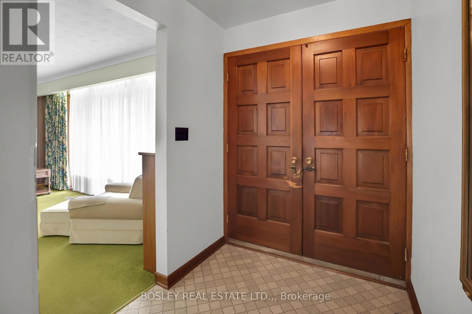 1320 Niagara Stone Road, Niagara-On-The-Lake, Ontario  L0S 1T0 - Photo 2 - X13034052