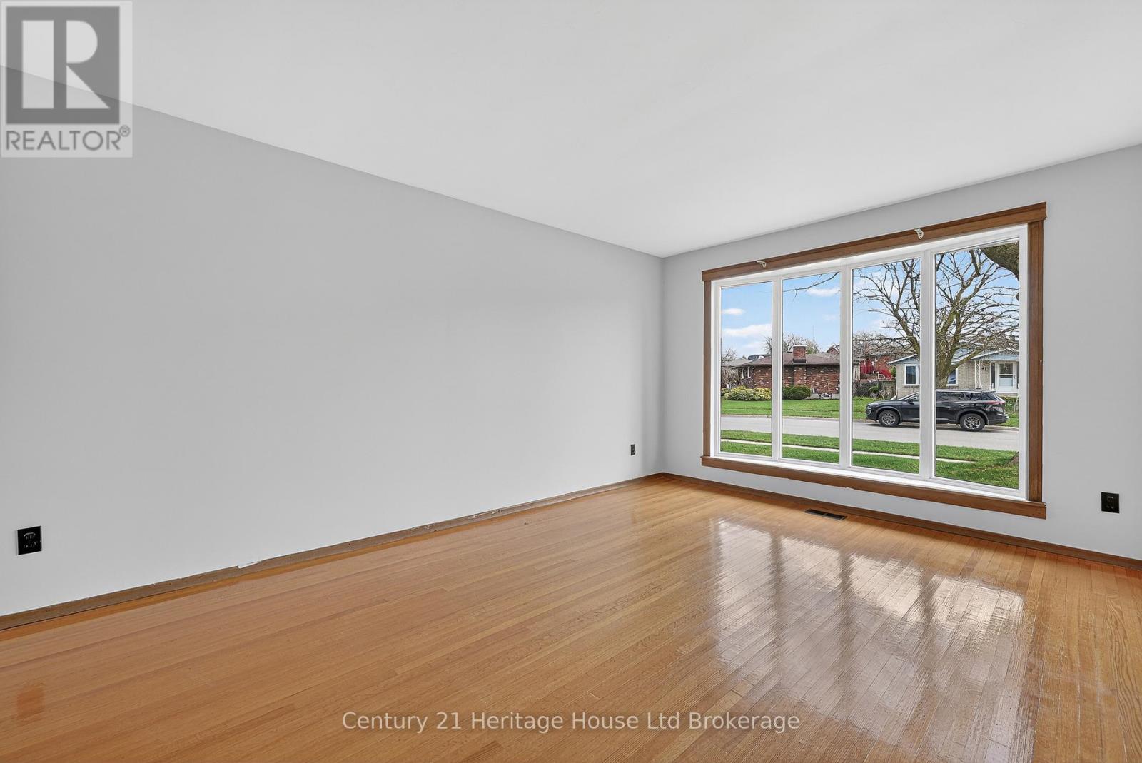 40 Hillmer Road, Cambridge, Ontario  N1R 6B6 - Photo 10 - X13033936