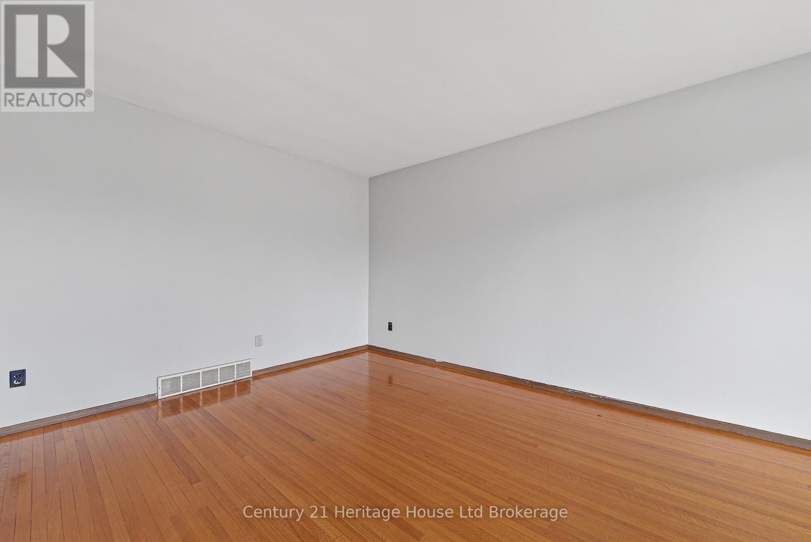 40 Hillmer Road, Cambridge, Ontario  N1R 6B6 - Photo 12 - X13033936