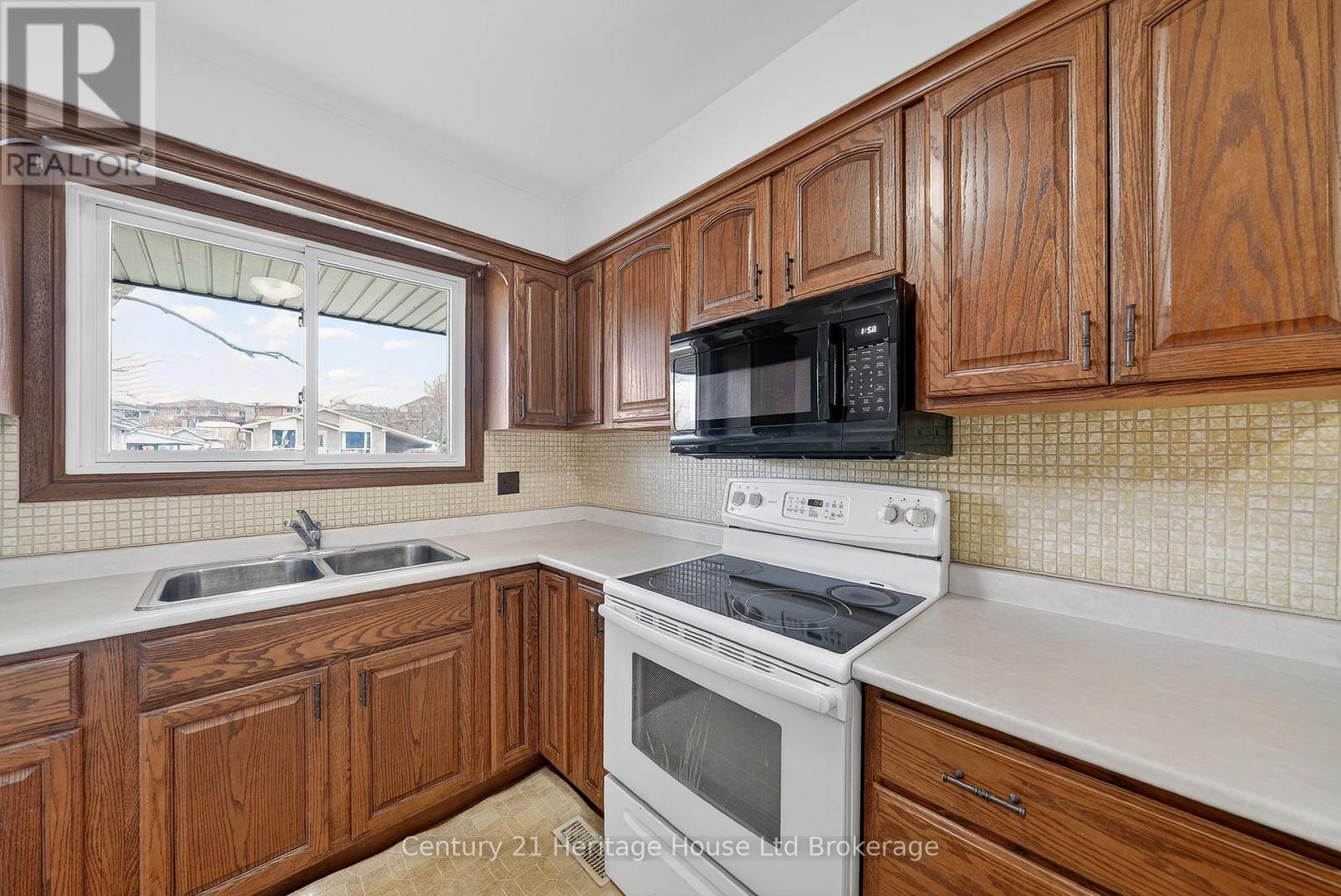 40 Hillmer Road, Cambridge, Ontario  N1R 6B6 - Photo 15 - X13033936