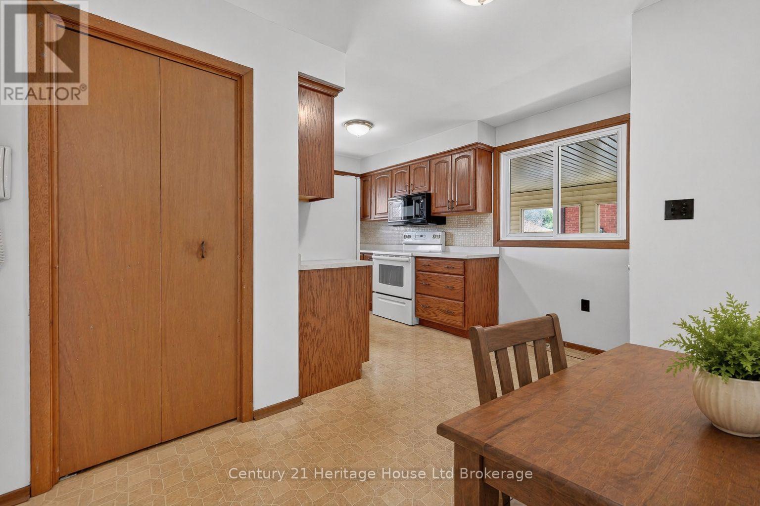 40 Hillmer Road, Cambridge, Ontario  N1R 6B6 - Photo 18 - X13033936