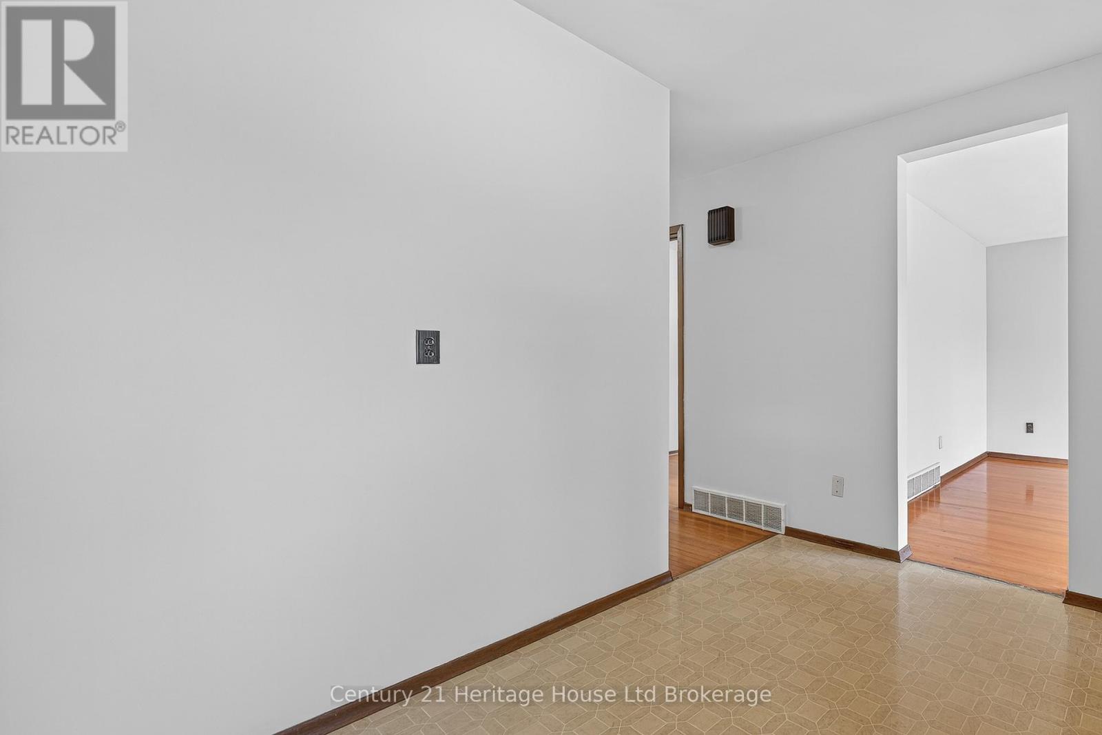 40 Hillmer Road, Cambridge, Ontario  N1R 6B6 - Photo 19 - X13033936