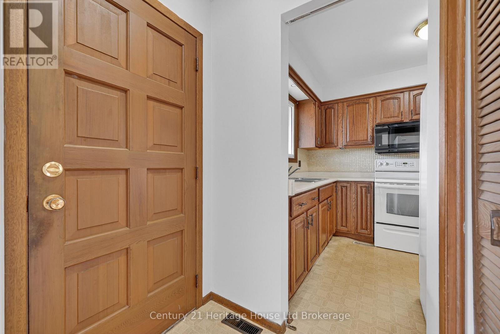 40 Hillmer Road, Cambridge, Ontario  N1R 6B6 - Photo 7 - X13033936