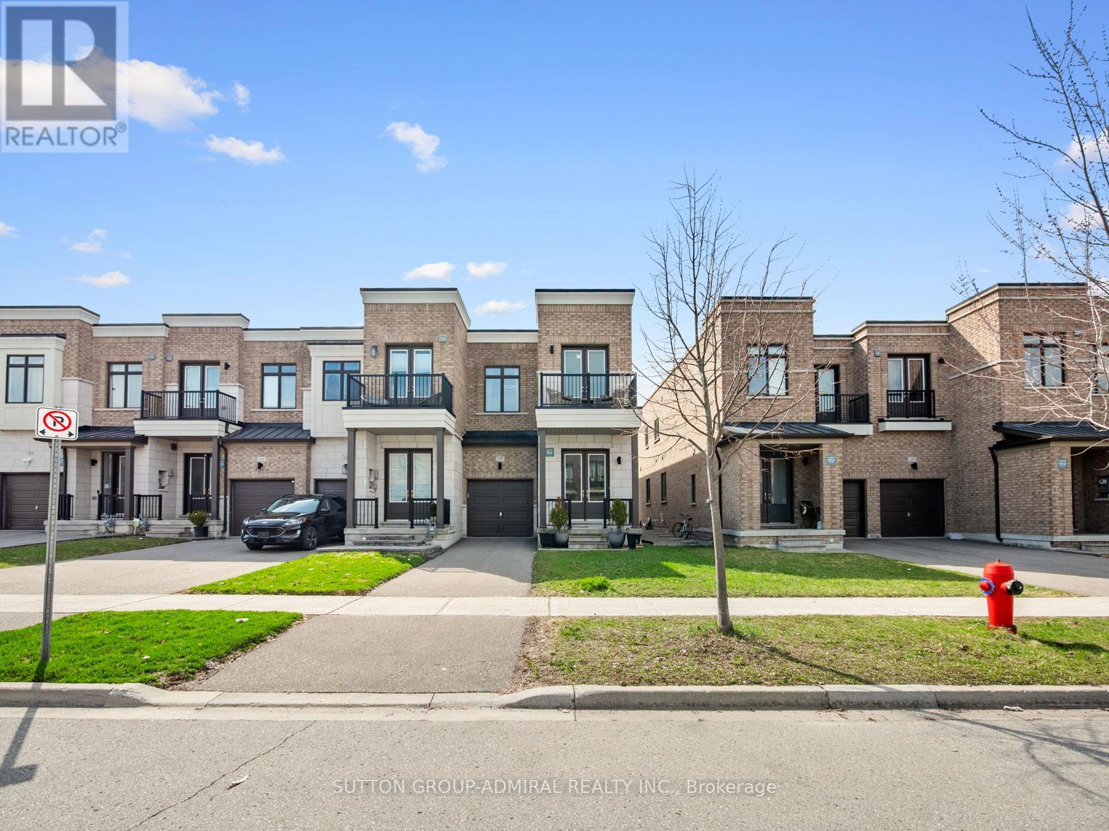 197 Elyse Court, Aurora, Ontario  L4G 2C9 - Photo 3 - N13034020