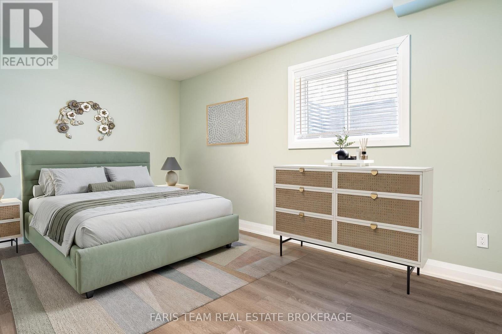 5 Boville Court, Oro-Medonte, Ontario  L0L 2L0 - Photo 30 - S13034024