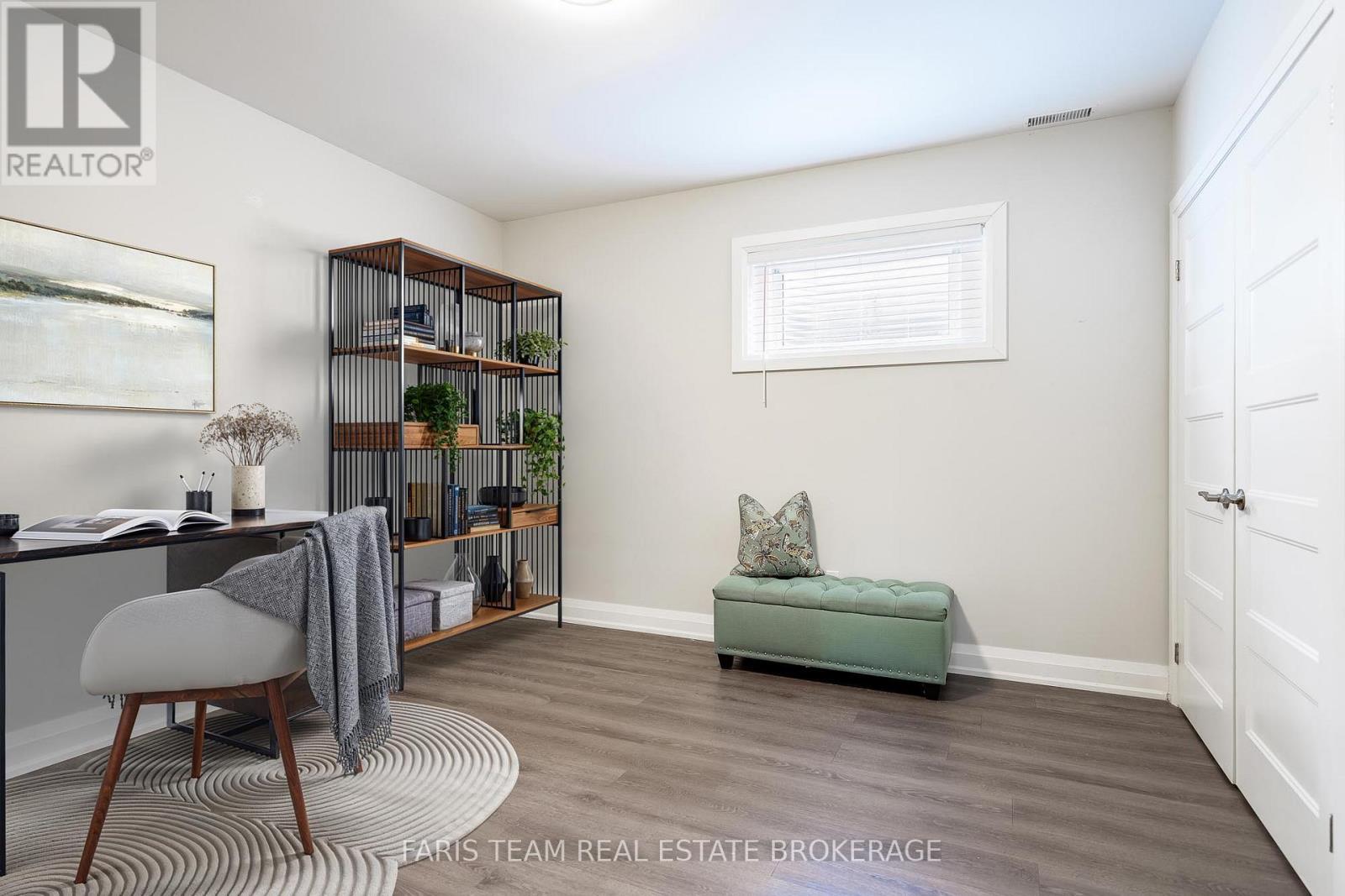 5 Boville Court, Oro-Medonte, Ontario  L0L 2L0 - Photo 34 - S13034024