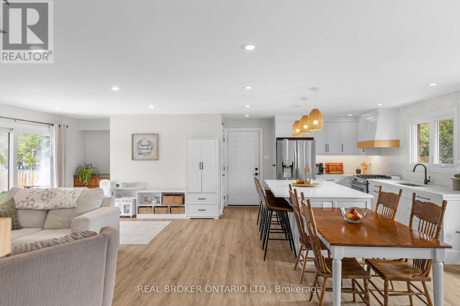 4 Sturgeon Bay Road, Severn, Ontario  L0K 1E0 - Photo 16 - S13034042