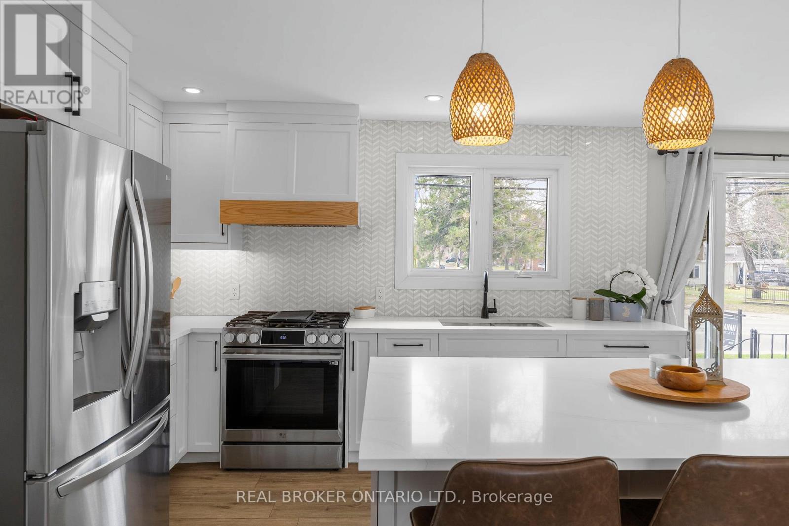 4 Sturgeon Bay Road, Severn, Ontario  L0K 1E0 - Photo 4 - S13034042