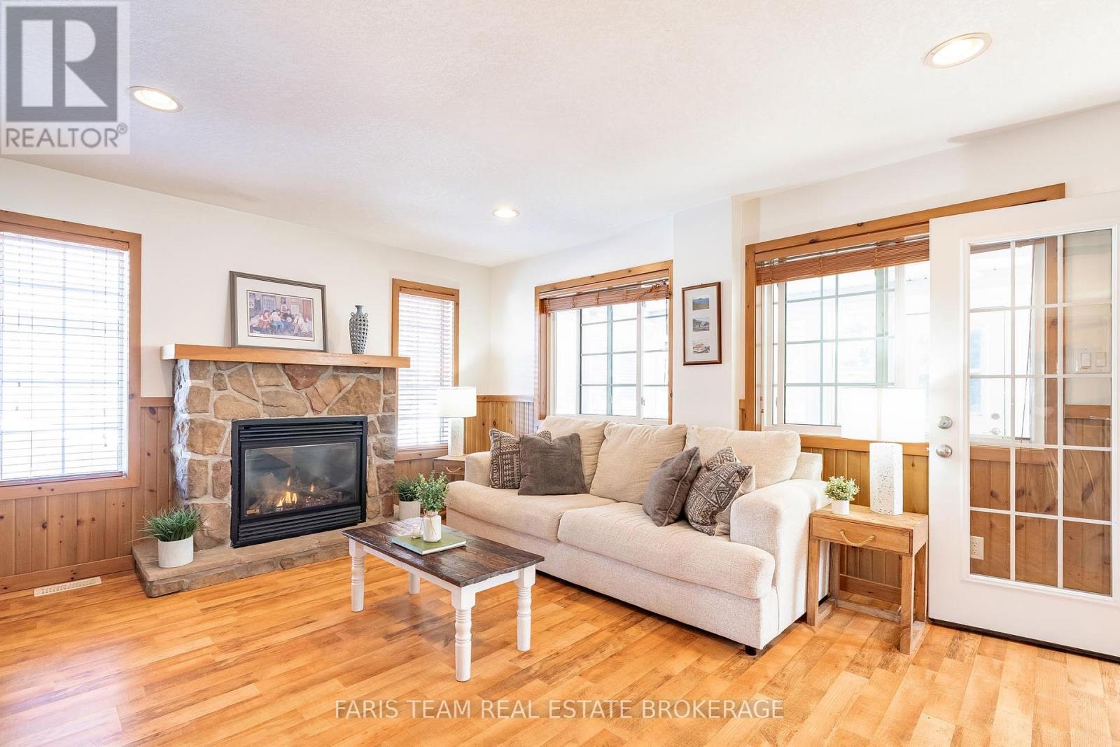 65 Madawaska Trail, Wasaga Beach, Ontario  L9Z 1X7 - Photo 15 - S13034044