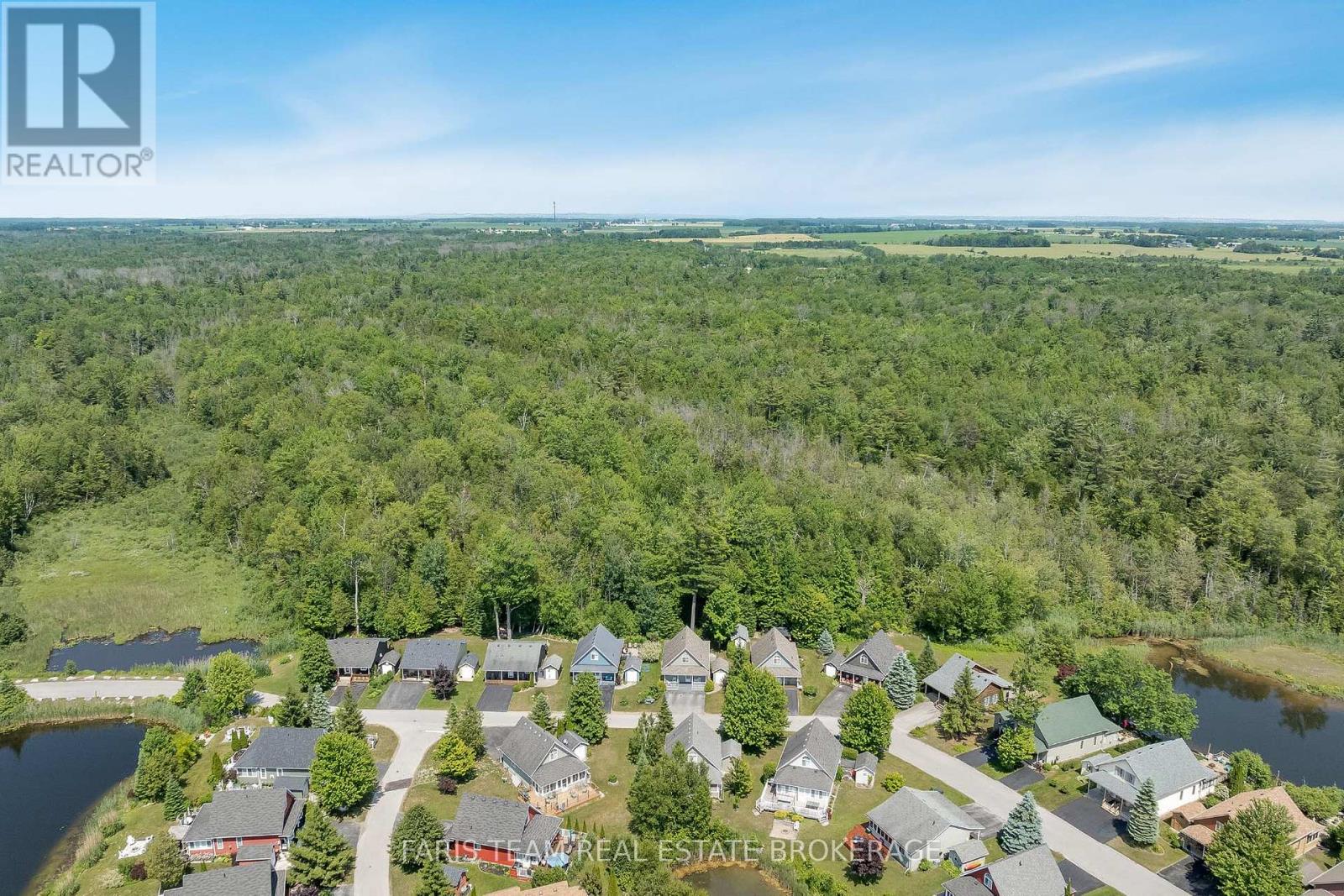 65 Madawaska Trail, Wasaga Beach, Ontario  L9Z 1X7 - Photo 34 - S13034044