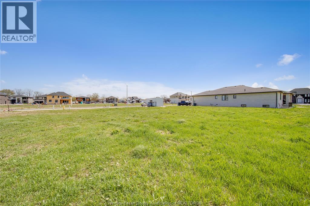 MLS# 26008482: 3667 FARROW AVENUE, Windsor, Canada