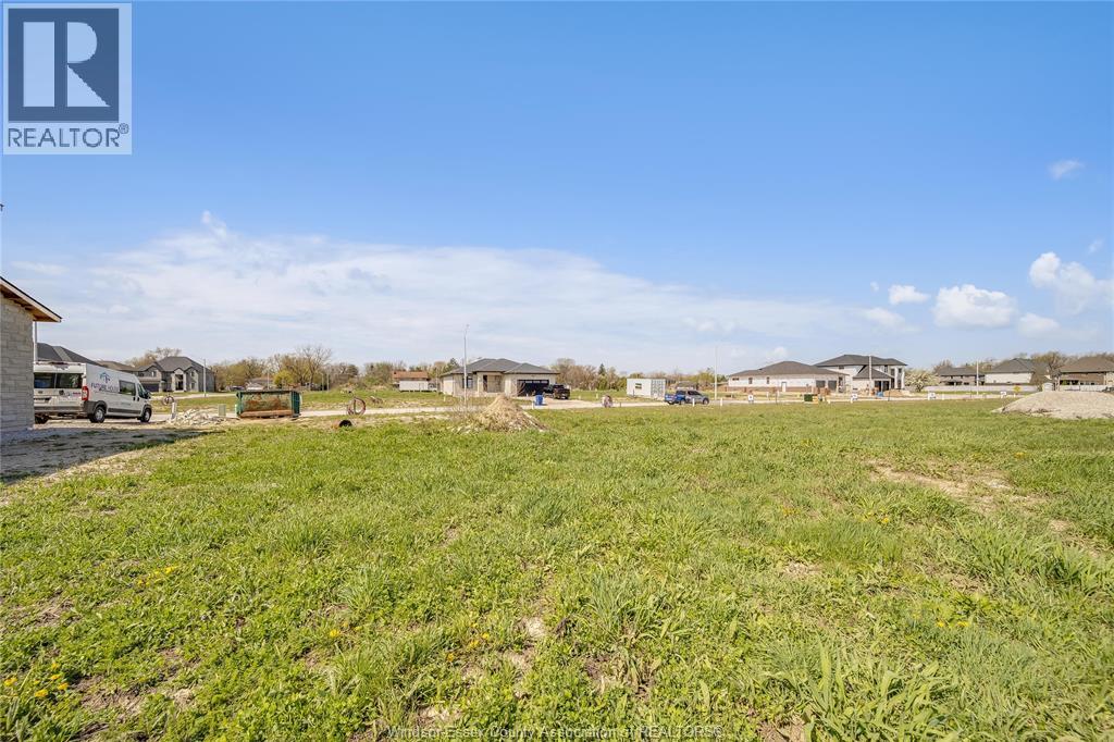 MLS# 26008474: 3662 FARROW AVENUE, Windsor, Canada