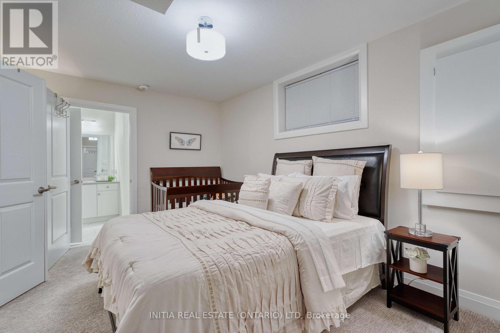 1375 Dyer Crescent, London North, Ontario  N6G 0S6 - Photo 36 - X12991100