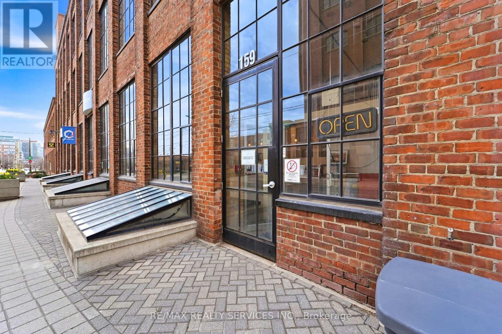 159 Liberty Street, Toronto, Ontario  M6K 3G3 - Photo 4 - W12988606