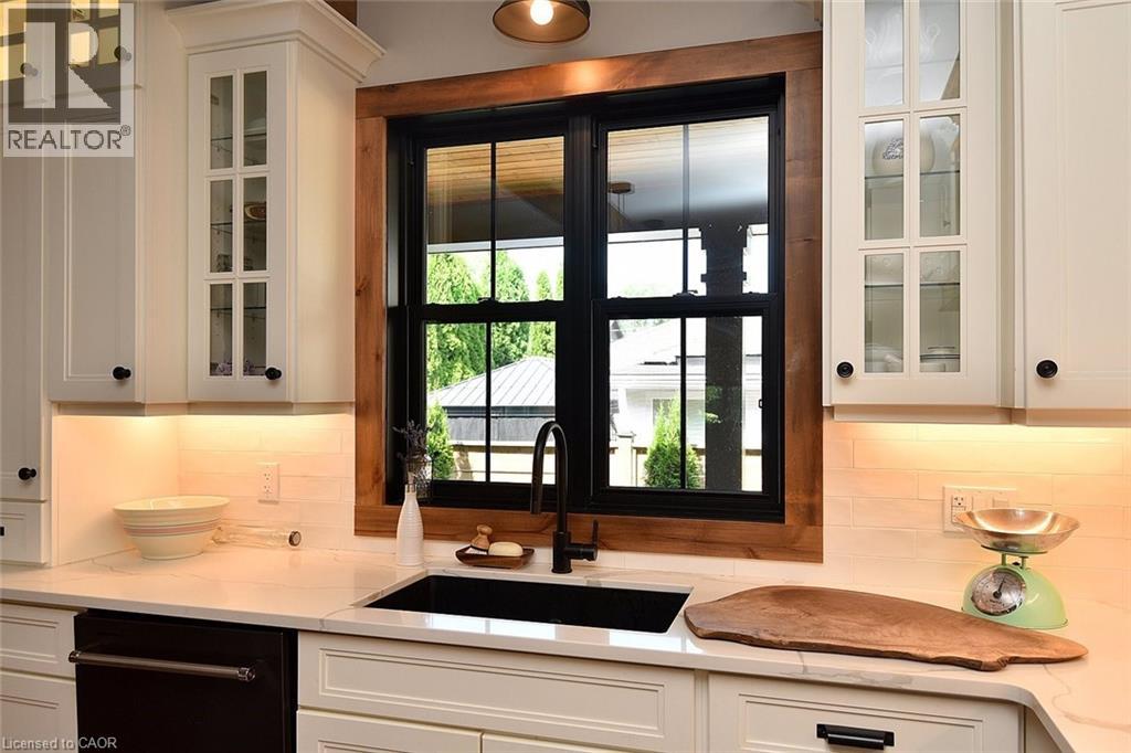 26 Corbett Avenue, St. Catharines, Ontario  L2N 5M7 - Photo 20 - 40822842